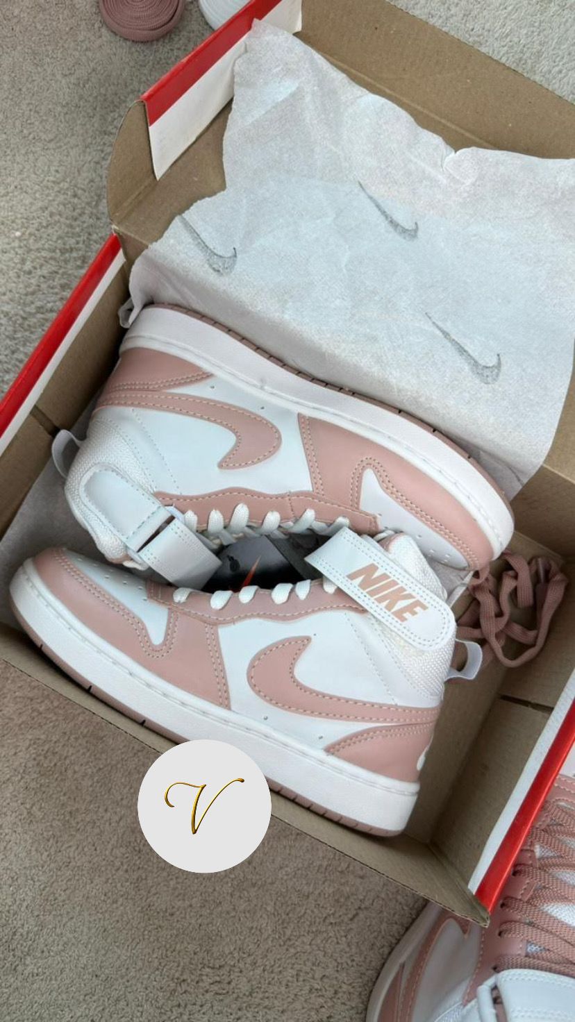ZAPATILLA NIKE BOTA ROSA